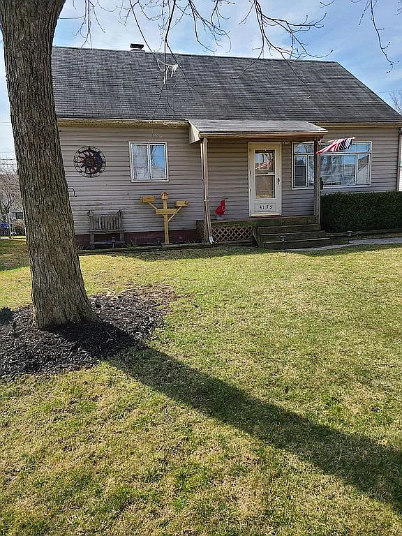 4175 Sexton Dr photo 1