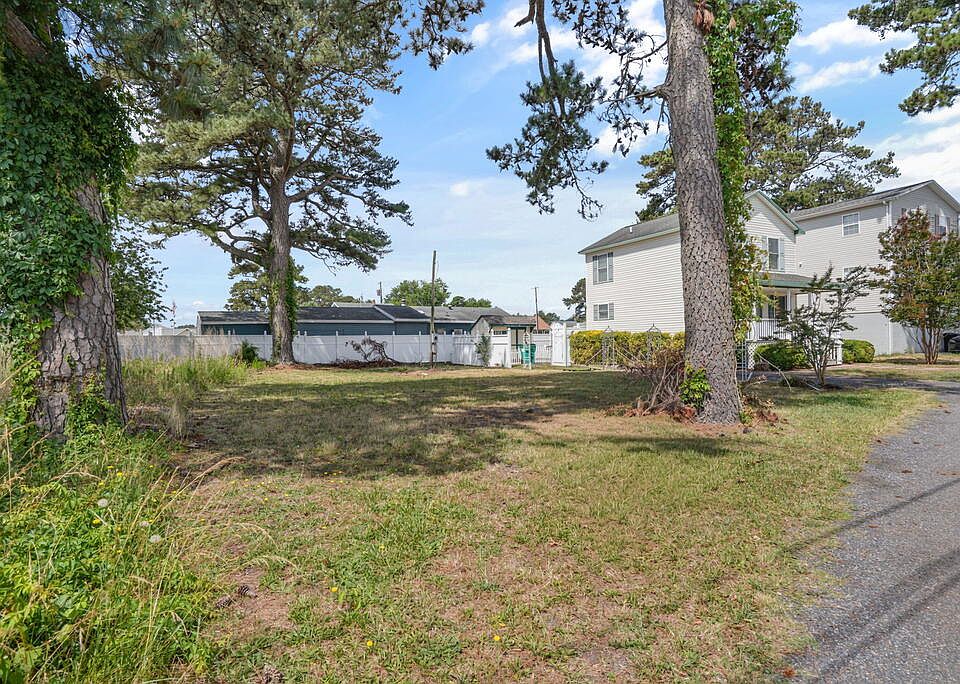 2nd image of 5142 Serenity Ln #1