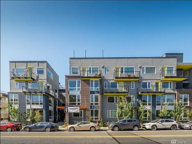 121 12th Ave E #405 — Photo 13