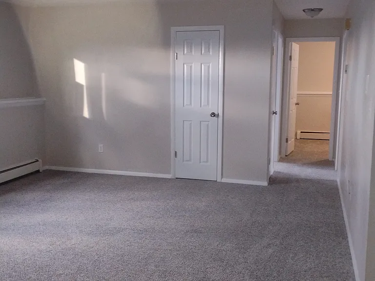 754 E 5th St #4 — Photo 2
