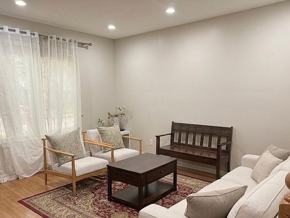 2nd image of 2564 Waterbury Ln #2564