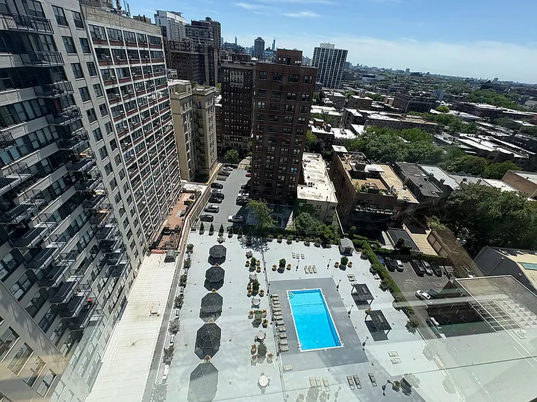 525 W Hawthorne Pl #1907 — Photo 14
