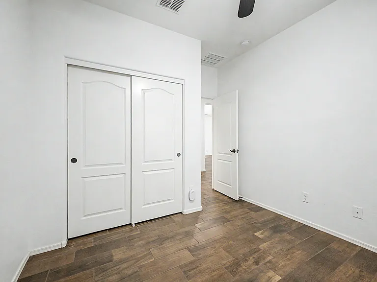 2694 E Runaway Bay Pl — Photo 22