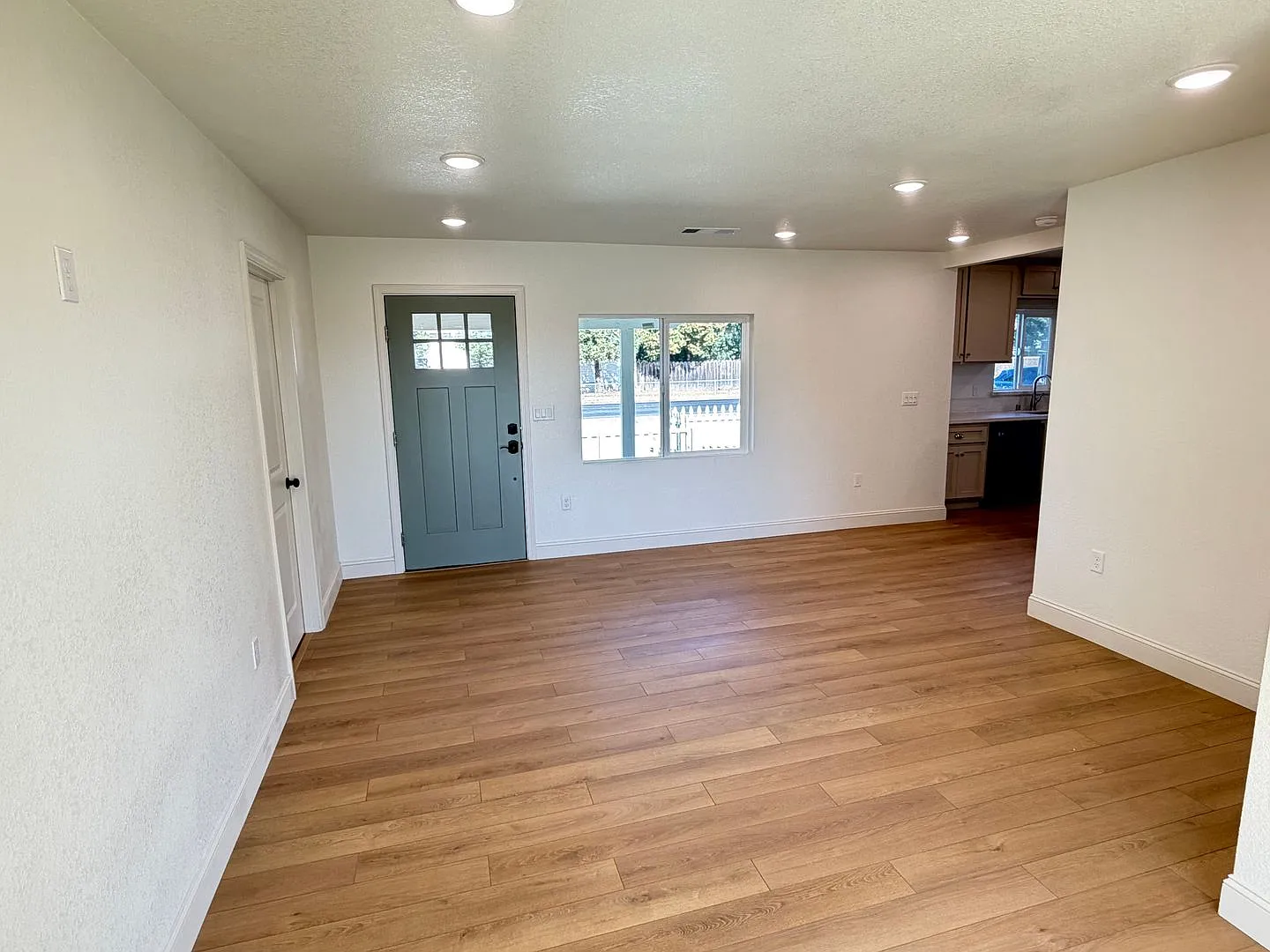 9001 Acampo Rd — Photo 4