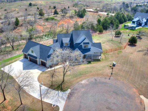 2457 Chapel Cir, Washington, OK 73093