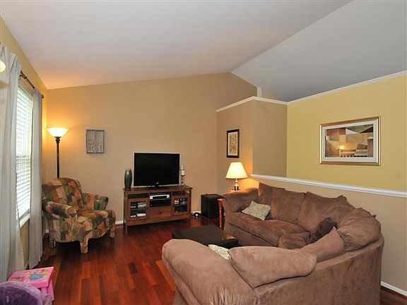 4th image of 3981 Deerchase Dr