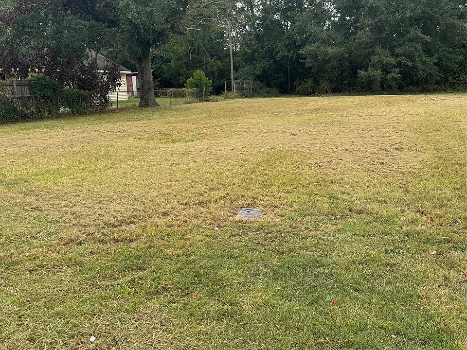 2nd image of 813 Covenant Way #5