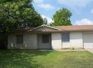 2700 Ozark Dr, Arlington, TX 76014