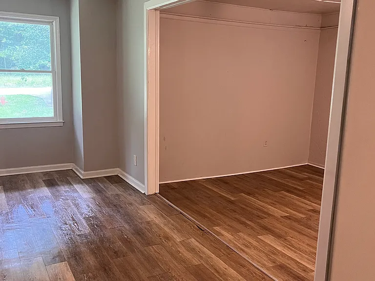 177 Williams St — Photo 2