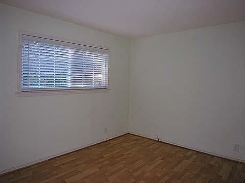 5th image of 1406 Old Stone Way