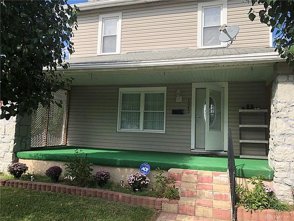 2nd image of 1045 Dodgson Ct