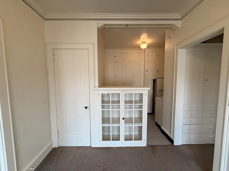 Devonshire Apartments — Photo 19