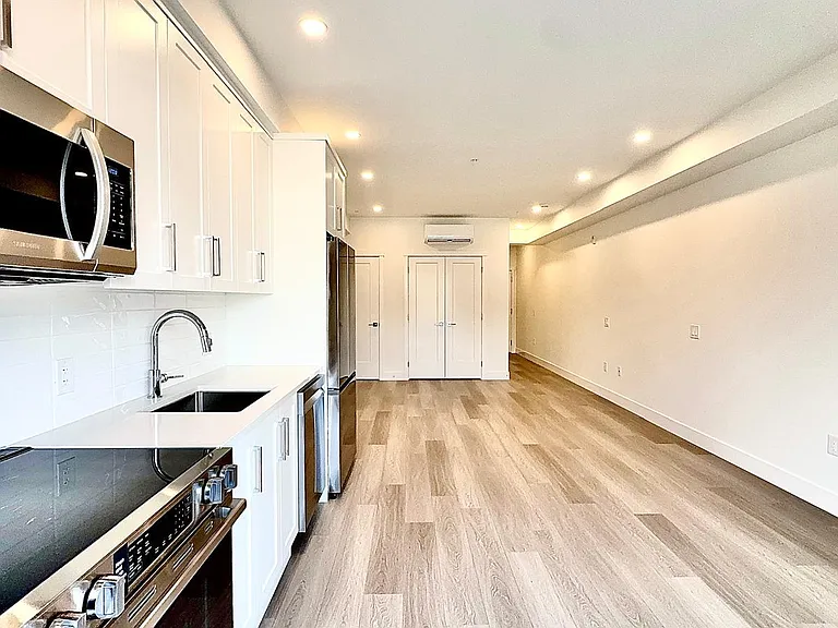 22348 North Ave #217 — Photo 2
