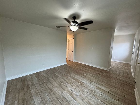 5th image of 2316 Andover Dr Unit 3