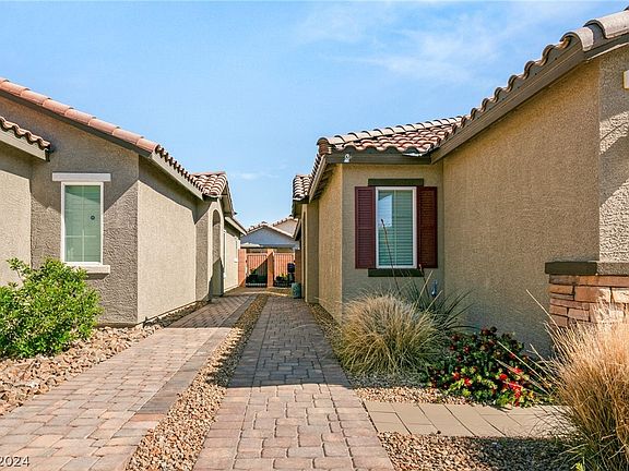 3rd image of 6586 Blue Ember Ave