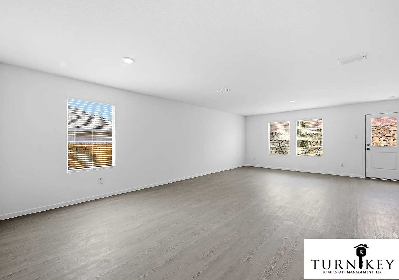 Gorgeous Newer-Build 4BR/2BA Home with Modern Curb Appeal! - Available Now! — Photo 4