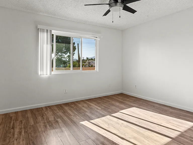 3375 Butterfield Ave #3375 — Photo 11