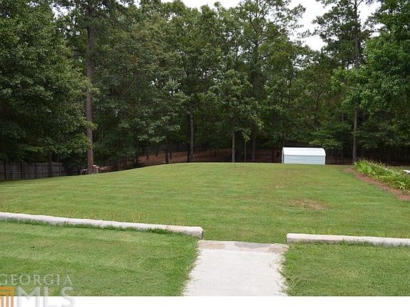 2nd image of 70 Bachelor Rd