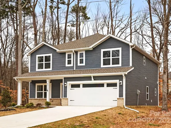 9717 Forest Dr, Charlotte, NC 28216