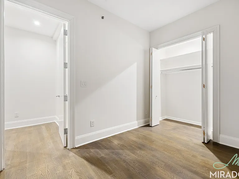 15 Park Row #4K — Photo 7