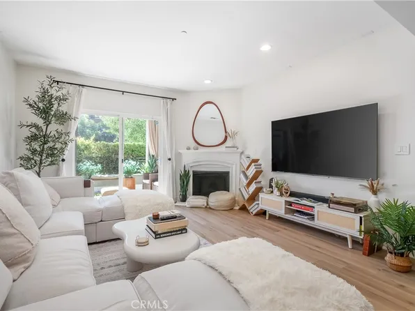 4424 Whitsett Ave APT 113, Studio City, CA 91604