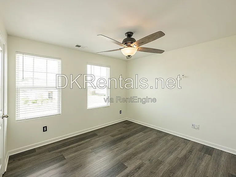 126 Verona Dr NW — Photo 10