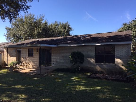 5th image of 404 Thompson Dr