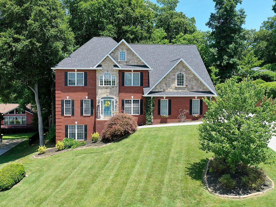 1st image of 1902 Kelton Ln