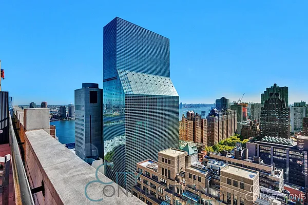 Sold by City Connections Realty | media 7