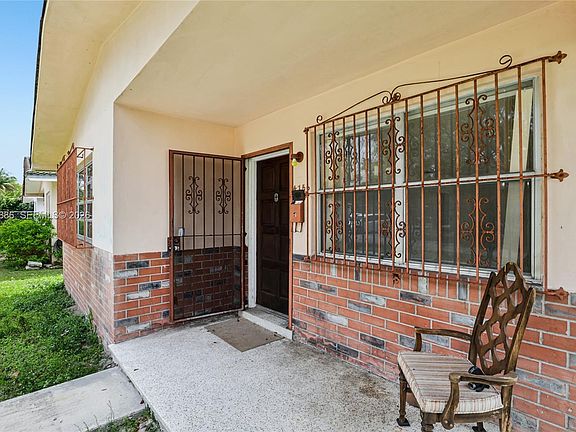 3rd image of 4756 SW 7th St