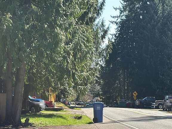 4th image of 4509 W Tapps Dr E