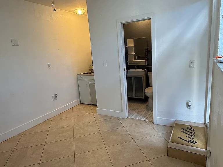 9970 SW 20th St — Photo 8