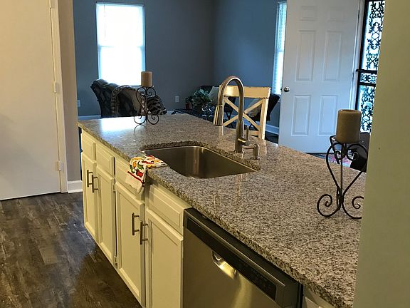 Island, dishwasher