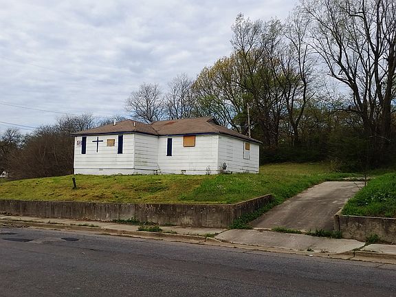 2nd image of 1583 Havana St