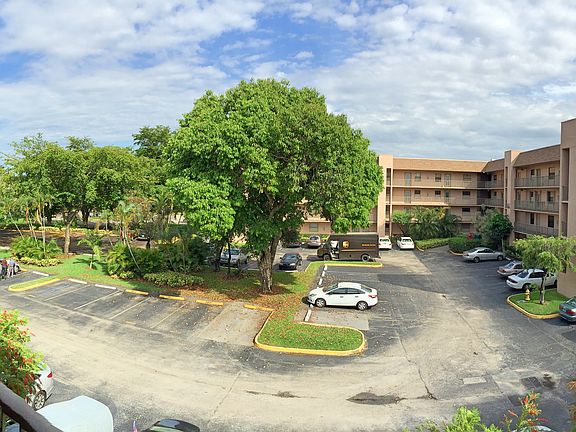 2nd image of 10130 Sunrise Lakes Blvd APT 303