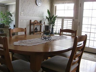 Dining to patio