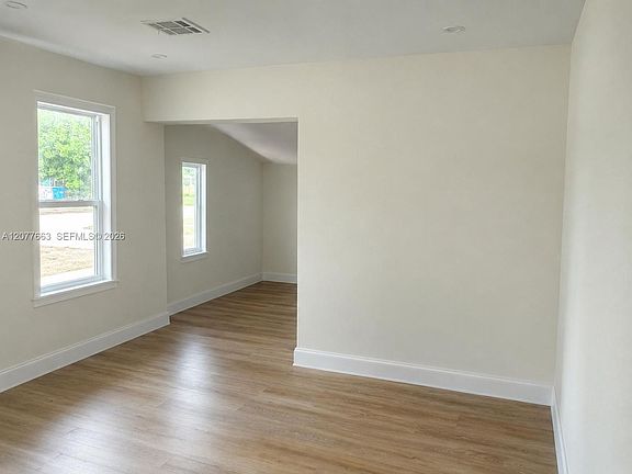 3rd image of 632 NW 19th St #0