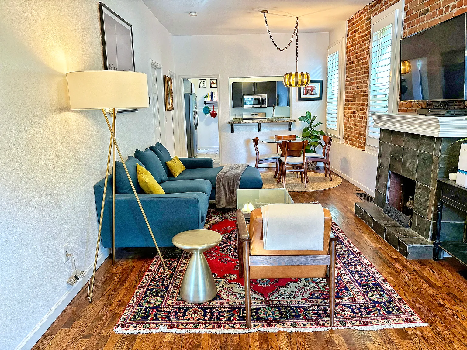 3 bed, 1196 sqft, $3,800 — Photo 4