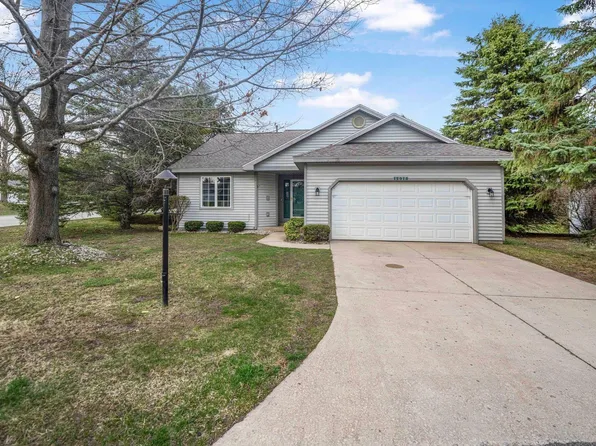 12015 S Elk Run, Traverse City, MI 49684