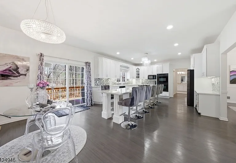 11 Rosewood Ln — Photo 18