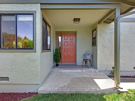 4th image of 3133 Swindon Ct
