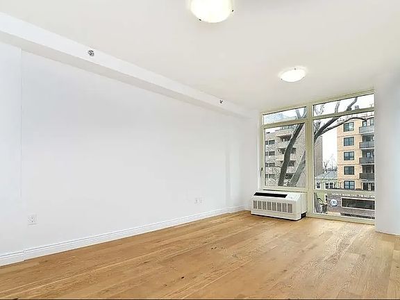 3rd image of 3440 Guider Ave #1A