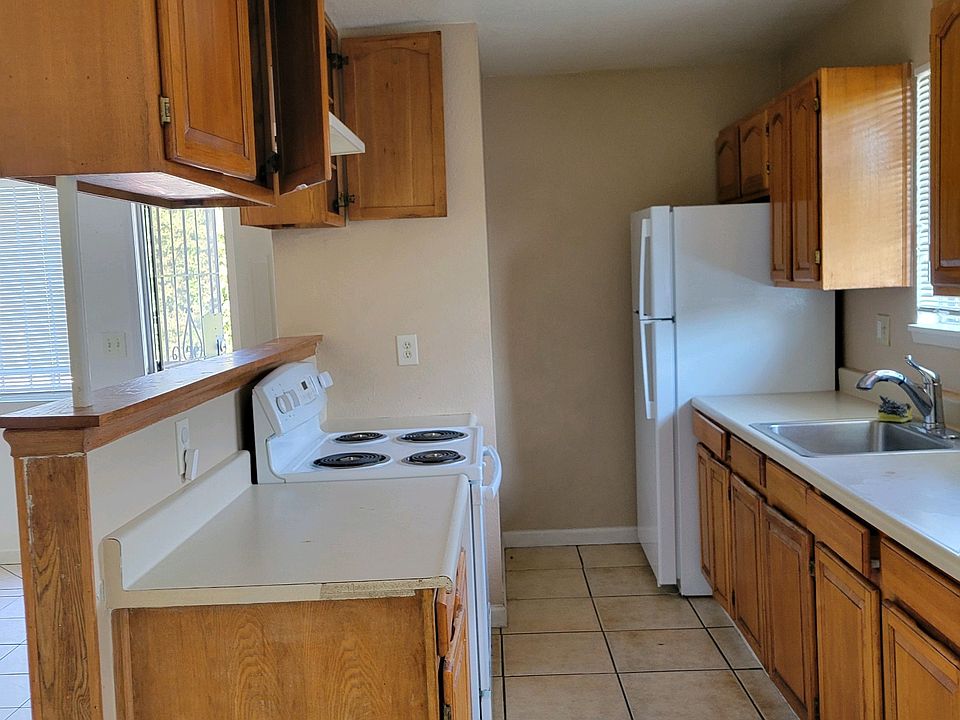 1st image of 4440 Calandria St APT 3
