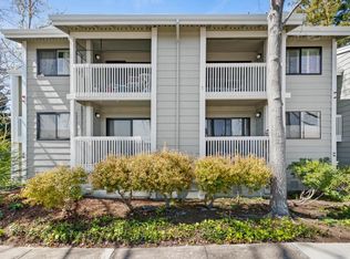 938 Clark Ave APT 4, Mountain View, CA 94040