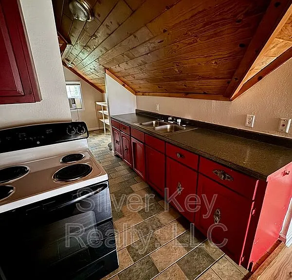 714 Washington Ave #3 — Photo 10