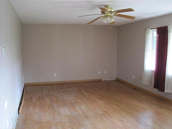 2nd image of 162 Primrose Dr