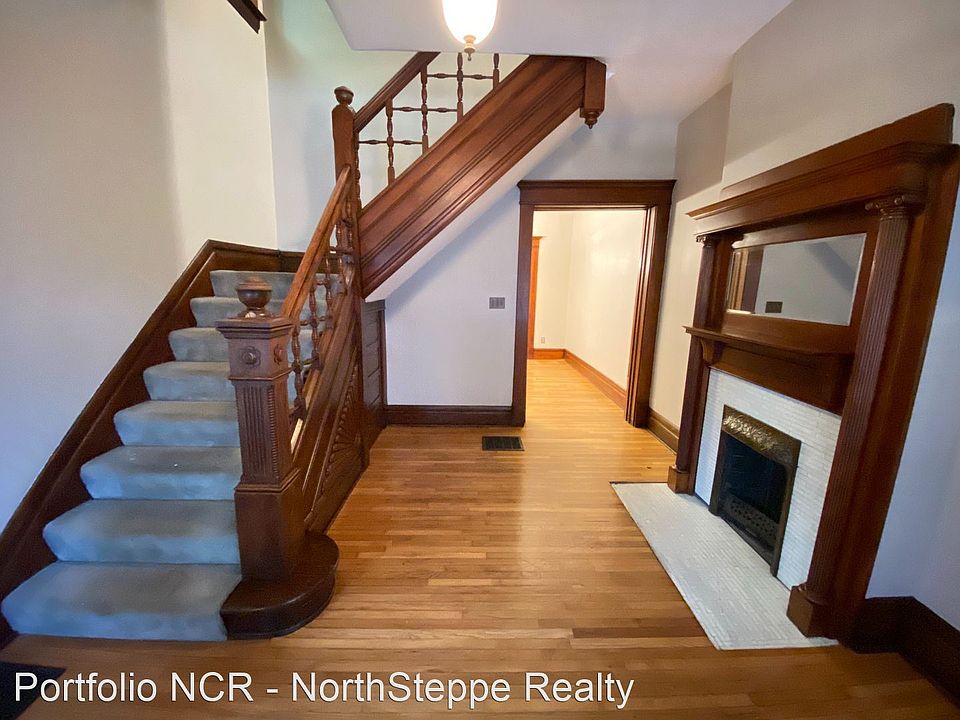 1st image of 127-129 Hubbard Ave #2940721