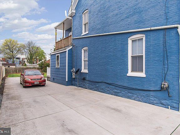 3rd image of 139 East Ave
