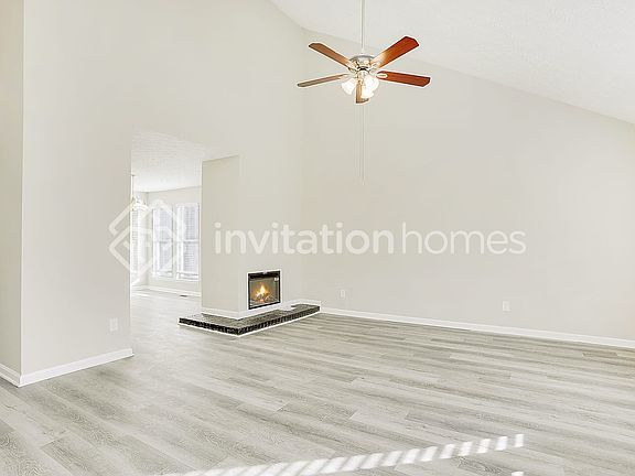 4th image of 1690 Laurel Creek Cir