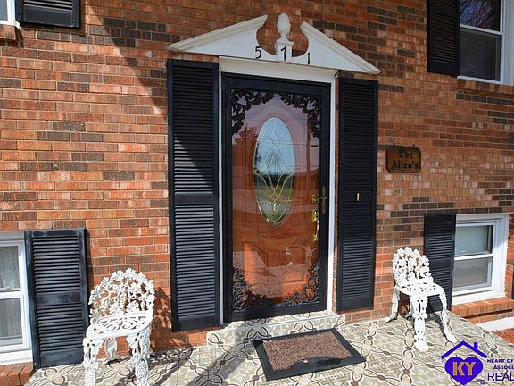 3rd image of 571 Pearman Ave